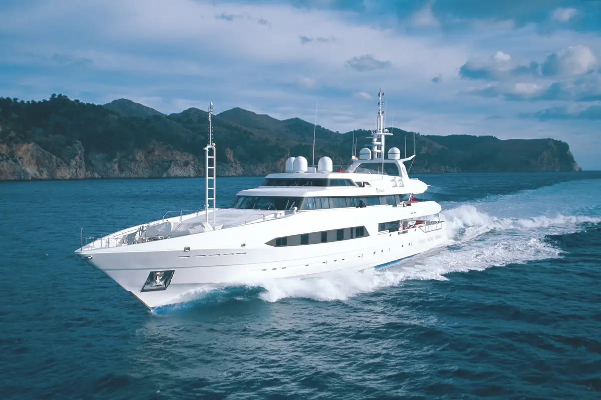 BAD GIRL 00000932 Motor yacht 1992 Sold Yachts Burgess